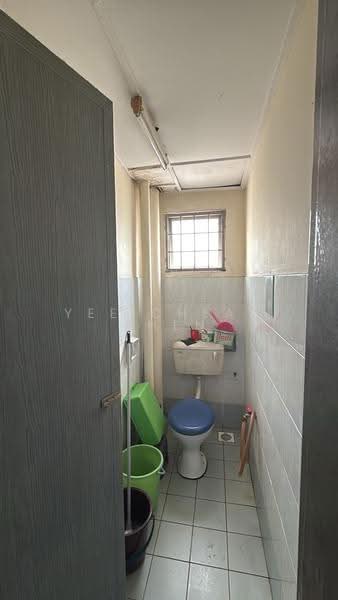 Apartment for Sale at Starville - Yee Cheak Chen - Bathroom - PropertyGuru.com.my