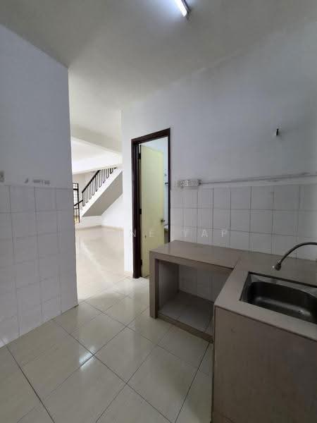 Rumah Teres 2-Tingkat untuk Dijual di Ampang Saujana (Ampang) - Irine Yap - Kitchen - PropertyGuru.com.my