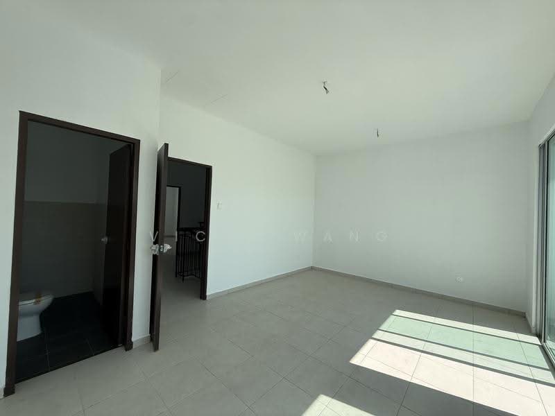2-storey Terraced House for Rent in Taman Rambai Indah (Jenjarom) - Vicky Wang - Bathroom - PropertyGuru.com.my