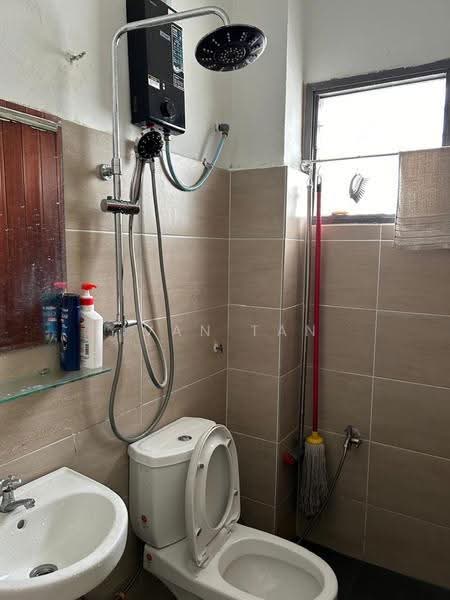 2-storey Terraced House for Sale in Taman Indah Perdana (Kepong) - Ivan Tan - Bathroom - PropertyGuru.com.my
