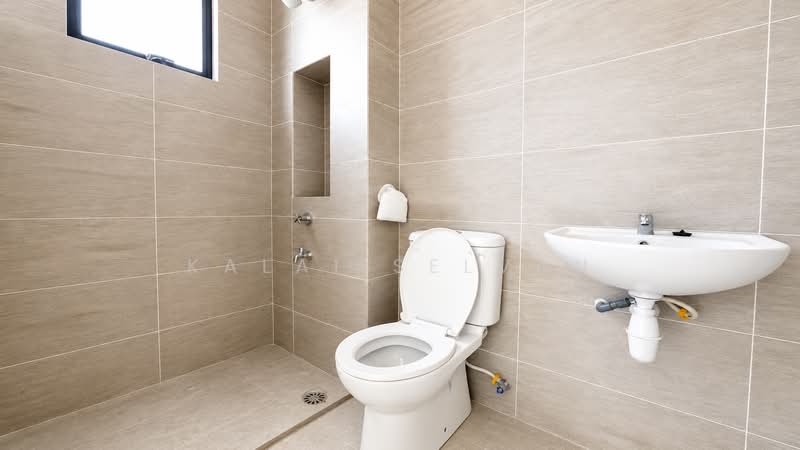2-storey Terraced House for Sale in Skudai (Johor) - Kalai Selvan - Bathroom - PropertyGuru.com.my