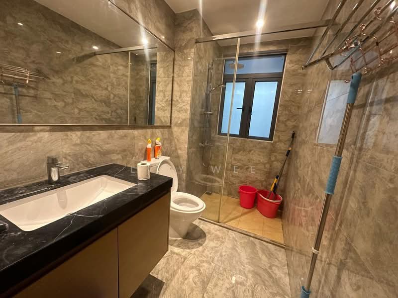 Kediaman Servis untuk Disewa di R&F Princess Cove Phase 1 - Lily Wee - Bathroom - PropertyGuru.com.my
