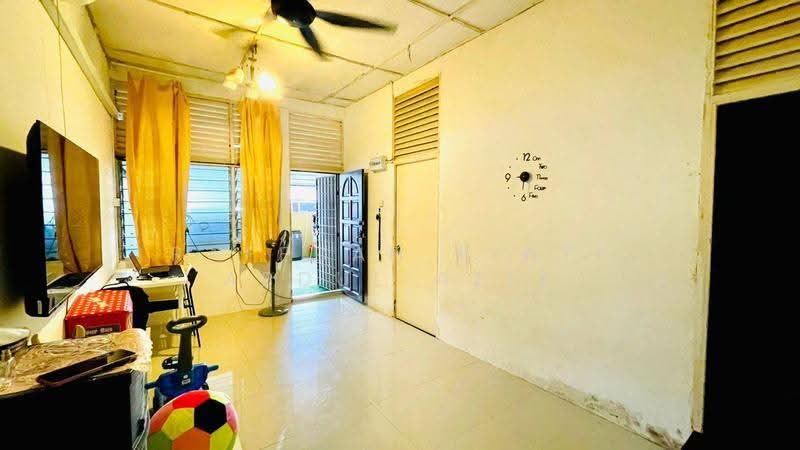 1-storey Terraced House for Sale in Taman Sri Nanding (Hulu Langat) - Rafedah Binti Abdul Aziz - Living Room - PropertyGuru.com.my