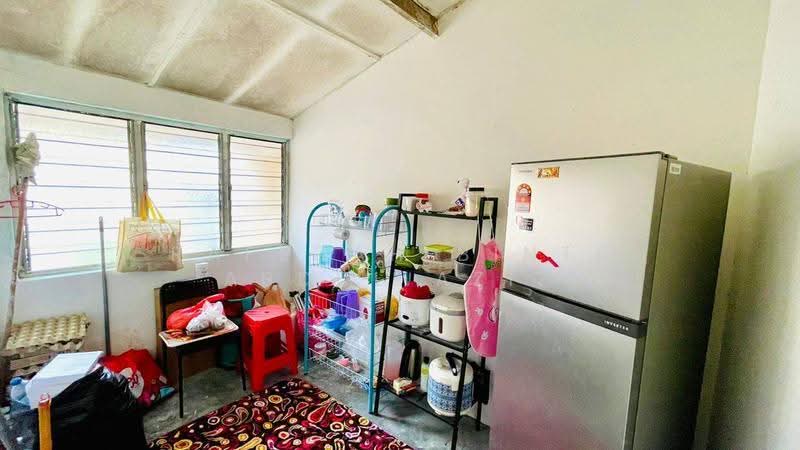 1-storey Terraced House for Sale in Taman Sri Nanding (Hulu Langat) - Rafedah Binti Abdul Aziz - Kitchen - PropertyGuru.com.my