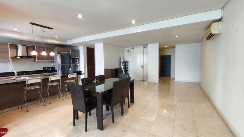 Condominium for Rent at The Capsquare Residences - Fendi tan - Kitchen - PropertyGuru.com.my