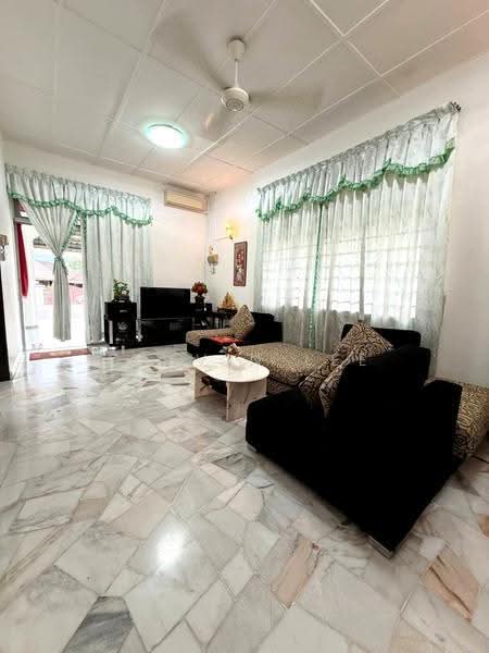 1-storey Terraced House for Sale in Taman Teratai (Skudai) - Calvin Lee - Living Room - PropertyGuru.com.my