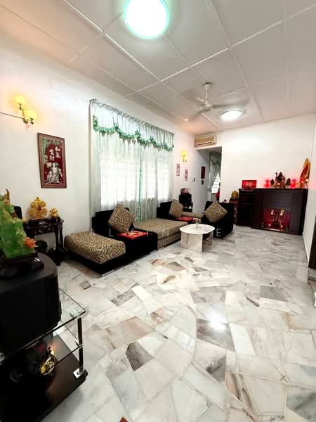 1-storey Terraced House for Sale in Taman Teratai (Skudai) - Calvin Lee - Living Room - PropertyGuru.com.my