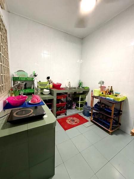 1-storey Terraced House for Sale in Taman Teratai (Skudai) - Calvin Lee - Kitchen - PropertyGuru.com.my