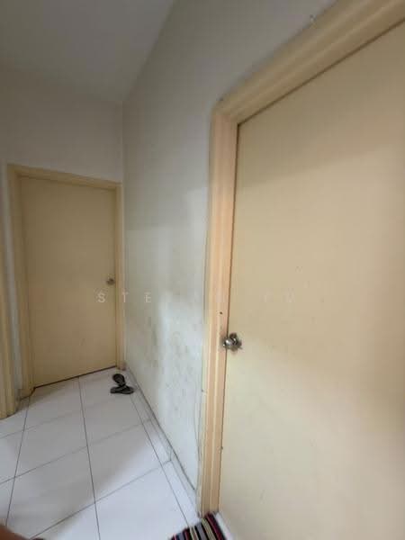 Service Residence for Sale at Jentayu Residensi @ Tampoi - Stefan Yu - Interior - PropertyGuru.com.my