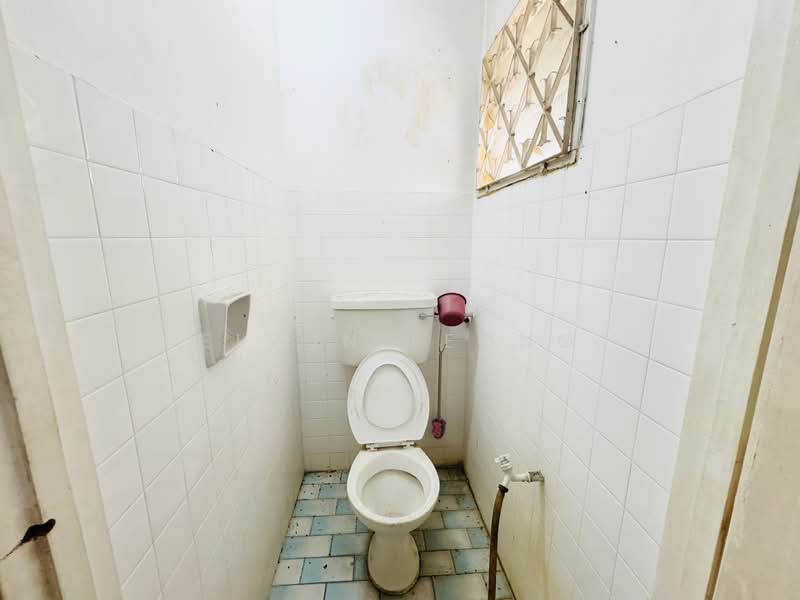 Rumah Teres 1-Tingkat untuk Dijual di Fettes Park (Tanjung Tokong) - Elwin Leong - Bathroom - PropertyGuru.com.my