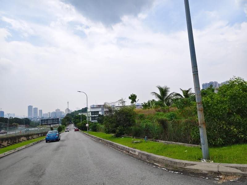 Kilang untuk Dijual di Taman Perindustrian Bukit Serdang (Seri Kembangan) - Sam Lam - Exterior - PropertyGuru.com.my