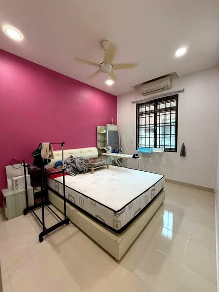 2-storey Terraced House for Sale in Bandar Dato Onn (Tebrau) - Calvin Lee - Bedroom - PropertyGuru.com.my