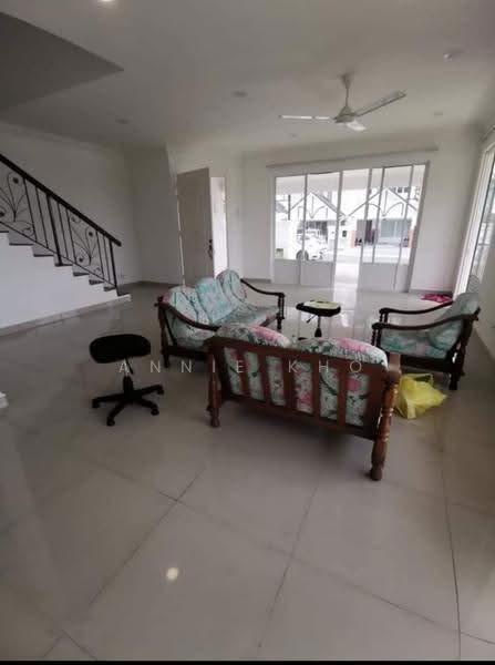 Rumah Teres 3-Tingkat untuk Dijual di Shah Alam (Selangor) - Annie Kho - Living Room - PropertyGuru.com.my