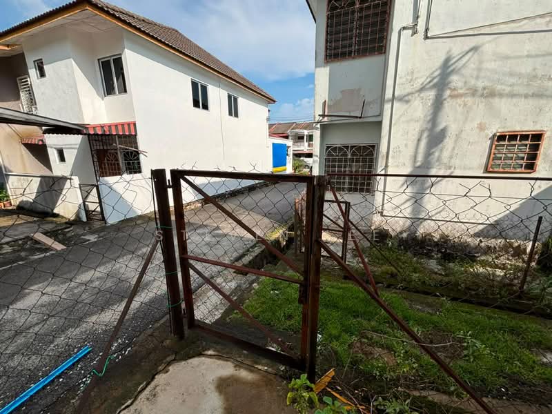 2-storey Terraced House for Sale in Bandar Country Homes (Rawang) - Steven Lee - Exterior - PropertyGuru.com.my