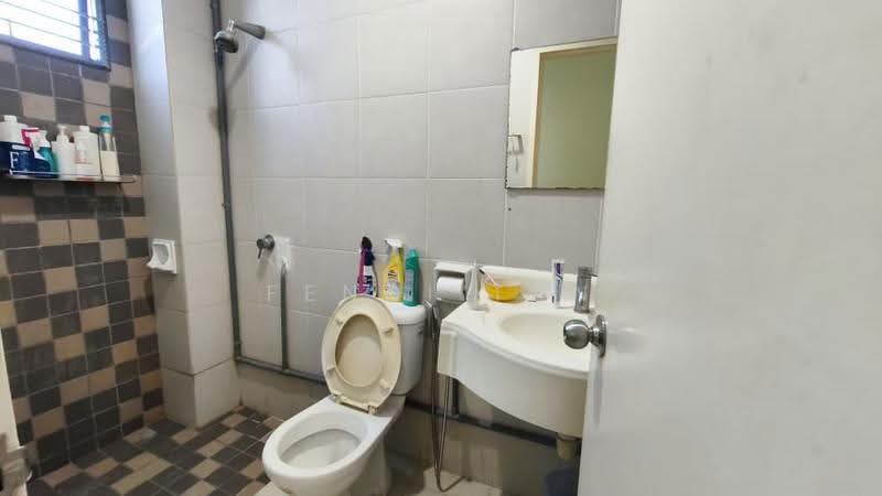 Terraced House for Sale in Bandar Puteri Puchong (Puchong) - Fendi tan - Bathroom - PropertyGuru.com.my