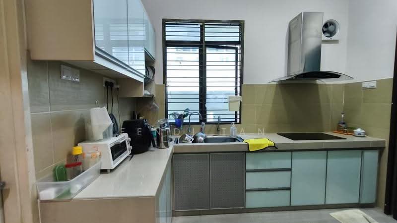 Terraced House for Sale in Bandar Puteri Puchong (Puchong) - Fendi tan - Kitchen - PropertyGuru.com.my