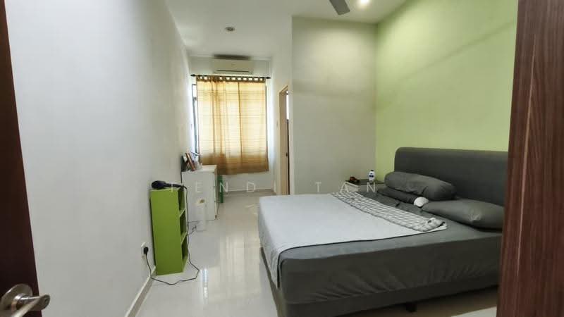 Terraced House for Sale in Bandar Puteri Puchong (Puchong) - Fendi tan - Bedroom - PropertyGuru.com.my