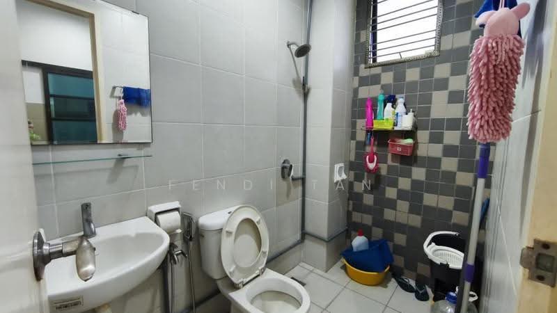 Terraced House for Sale in Bandar Puteri Puchong (Puchong) - Fendi tan - Bathroom - PropertyGuru.com.my