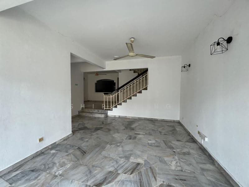 Rumah Teres 2-Tingkat untuk Disewa di Subang Jaya (Selangor) - Shirley Ng - Living Room - PropertyGuru.com.my