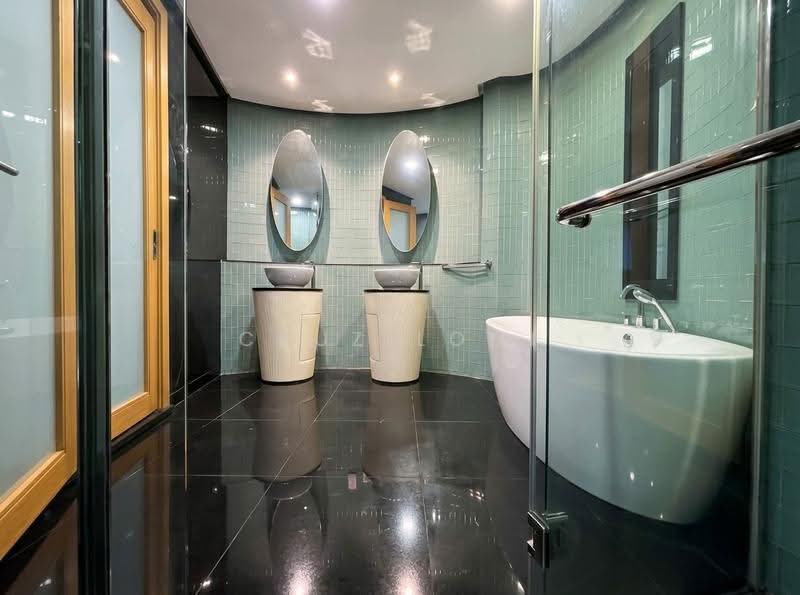 Service Residence for Sale at St Mary Residences - Cruz Looi - Bathroom - PropertyGuru.com.my
