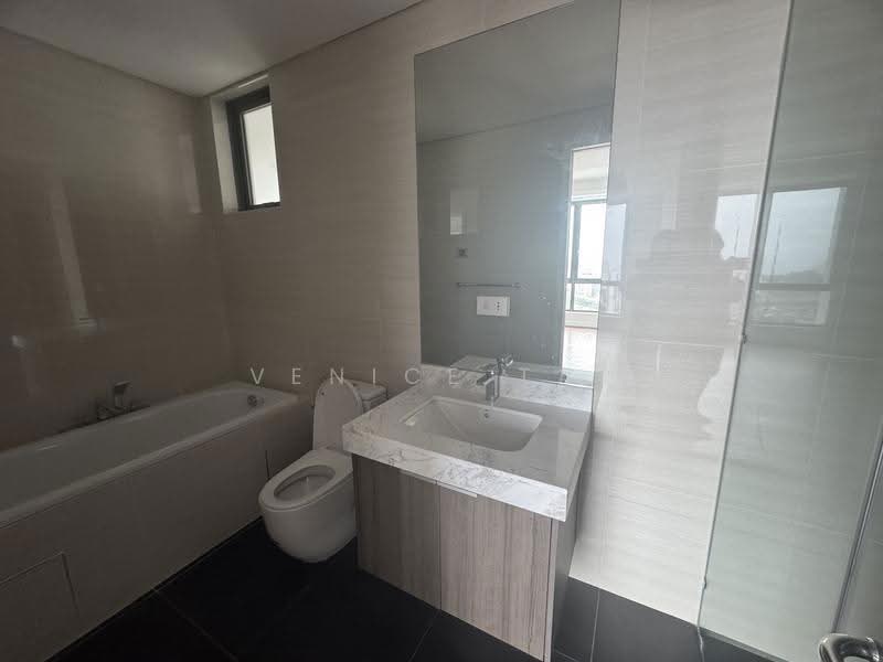Condominium for Sale at Capella Embassy (D'Rapport Residences) - Venice Tai - Bathroom - PropertyGuru.com.my