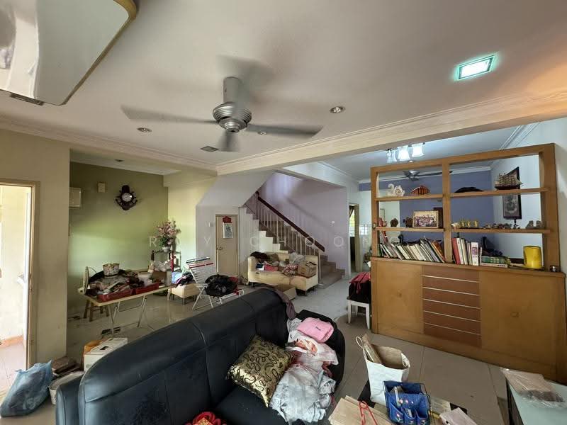 Rumah Teres 2-Tingkat untuk Dijual di Bandar Puchong Utama (Puchong) - Roy Choong - Living Room - PropertyGuru.com.my