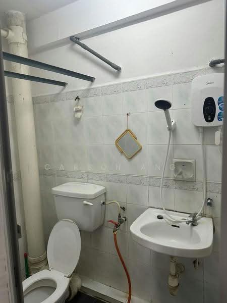 Apartment for Rent at Pangsapuri Ria Apartment C (Ruby Tower) - Carson Ang - Bathroom - PropertyGuru.com.my