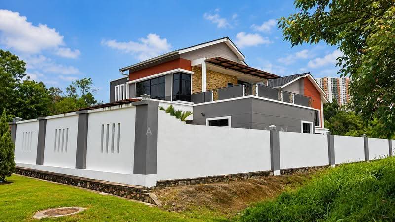 Bungalow House untuk Dijual di Nilai Spring Heights (Nilai) - Kalai Selvan - Exterior - PropertyGuru.com.my