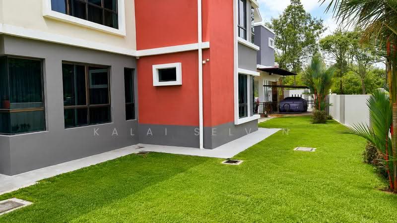 Bungalow House untuk Dijual di Nilai Spring Heights (Nilai) - Kalai Selvan - Exterior - PropertyGuru.com.my