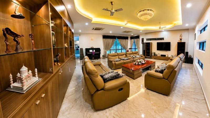 Bungalow House untuk Dijual di Nilai Spring Heights (Nilai) - Kalai Selvan - Living Room - PropertyGuru.com.my