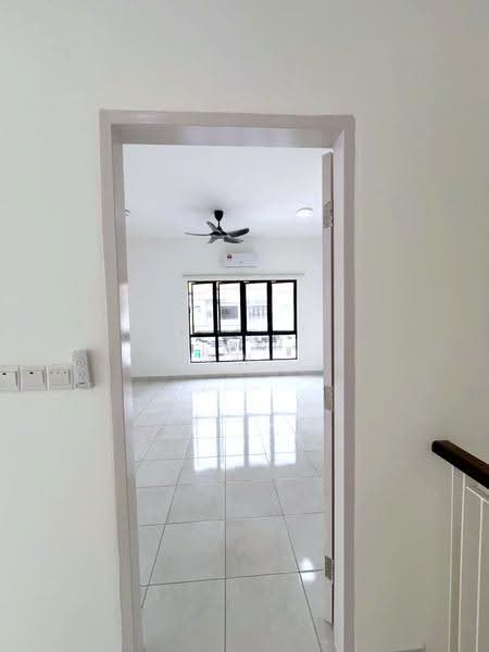 Rumah Teres 2-Tingkat untuk Disewa di Seksyen U13 (Setia Alam) - Kew . - Interior - PropertyGuru.com.my