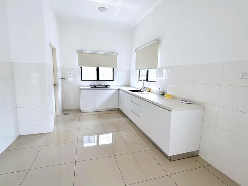 Rumah Teres 2-Tingkat untuk Disewa di Seksyen U13 (Setia Alam) - Kew . - Kitchen - PropertyGuru.com.my