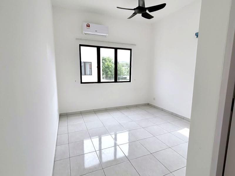 Rumah Teres 2-Tingkat untuk Disewa di Seksyen U13 (Setia Alam) - Kew . - PropertyGuru.com.my