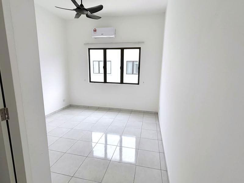 Rumah Teres 2-Tingkat untuk Disewa di Seksyen U13 (Setia Alam) - Kew . - PropertyGuru.com.my