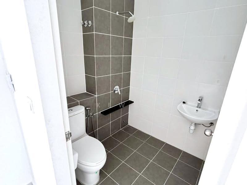 Rumah Teres 2-Tingkat untuk Disewa di Seksyen U13 (Setia Alam) - Kew . - PropertyGuru.com.my