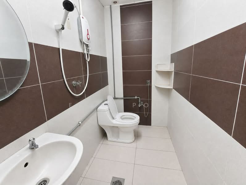 Terraced House for Sale in Bandar Baru Senawang (Senawang) - Ester Poh. - Bathroom - PropertyGuru.com.my