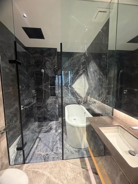 Kediaman Servis untuk Dijual di Orion Residence Bukit Bintang - Yu Choi Voo - Bathroom - PropertyGuru.com.my