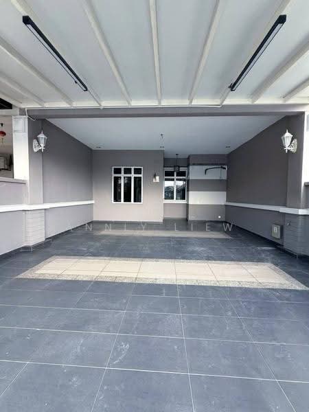 Rumah Teres 2-Tingkat untuk Dijual di Johor Bahru (Johor) - Annly Liew - Car Park - PropertyGuru.com.my