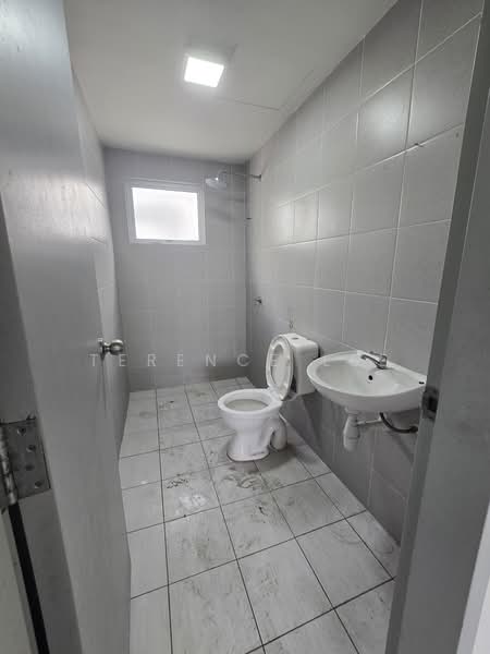 Apartment for Rent at Kemuning Idaman - Terence Lee - Bathroom - PropertyGuru.com.my