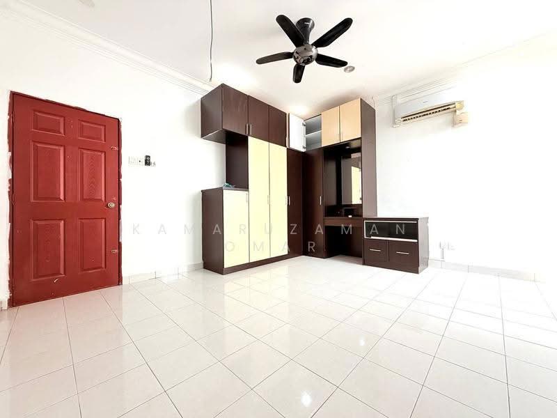 Semi-Detached House for Sale in Bukit Bandaraya (Shah Alam) - Kamaruzaman Omar - Bedroom - PropertyGuru.com.my