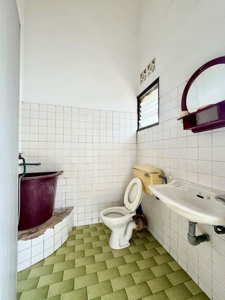 2-storey Terraced House for Sale in Taman Petaling (Kepong) - Jay Yong - Bathroom - PropertyGuru.com.my