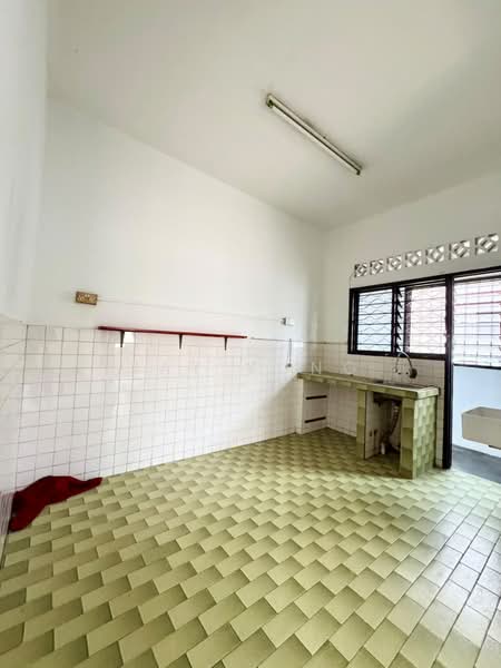 2-storey Terraced House for Sale in Taman Petaling (Kepong) - Jay Yong - Kitchen - PropertyGuru.com.my