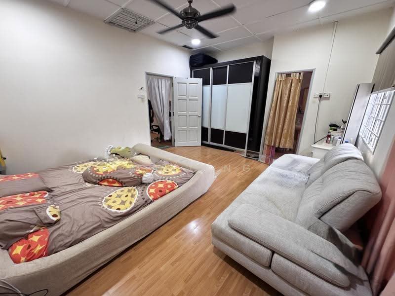 2-storey Terraced House for Sale in Bukit Indah (Ampang) - Macc Ng - Bedroom - PropertyGuru.com.my