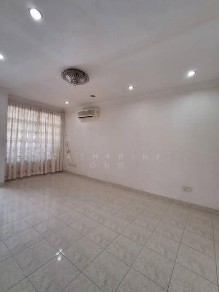 1-storey Terraced House for Sale in Taman Impian Emas (Skudai) - Catherine Ong - Living Room - PropertyGuru.com.my