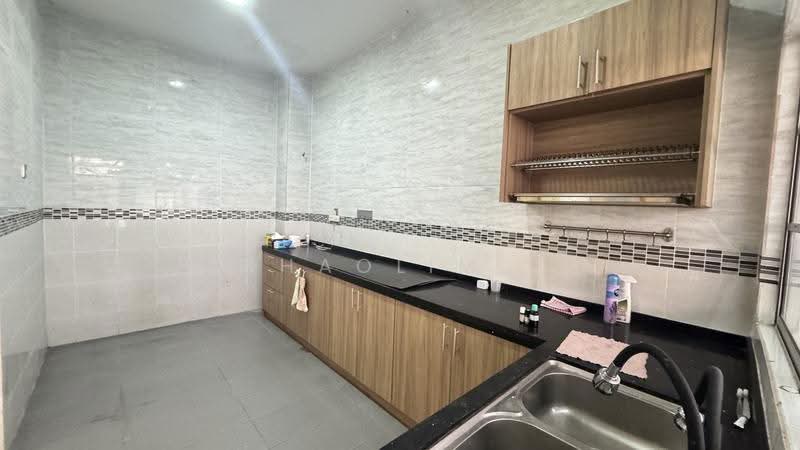 Rumah Teres 2-Tingkat untuk Dijual di Taman Damai Utama (Bandar Kinrara) - ChaoLim . - Kitchen - PropertyGuru.com.my