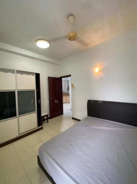 Kondominium untuk Disewa di Gurney Park Condominium - Jeanie Lim - Bedroom - PropertyGuru.com.my