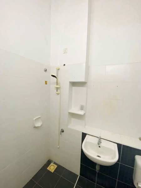 Rumah Teres 2-Tingkat untuk Dijual di Gelang Patah (Johor) - Ray Wong - PropertyGuru.com.my