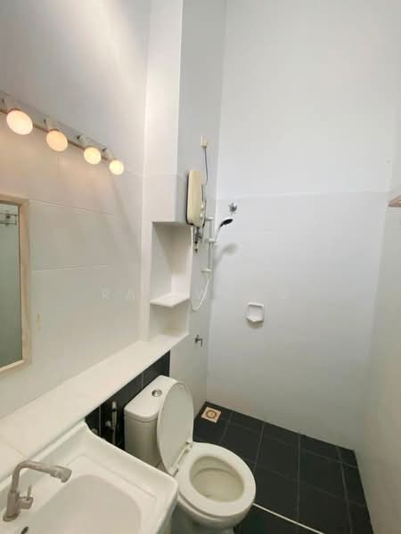 Rumah Teres 2-Tingkat untuk Dijual di Gelang Patah (Johor) - Ray Wong - PropertyGuru.com.my