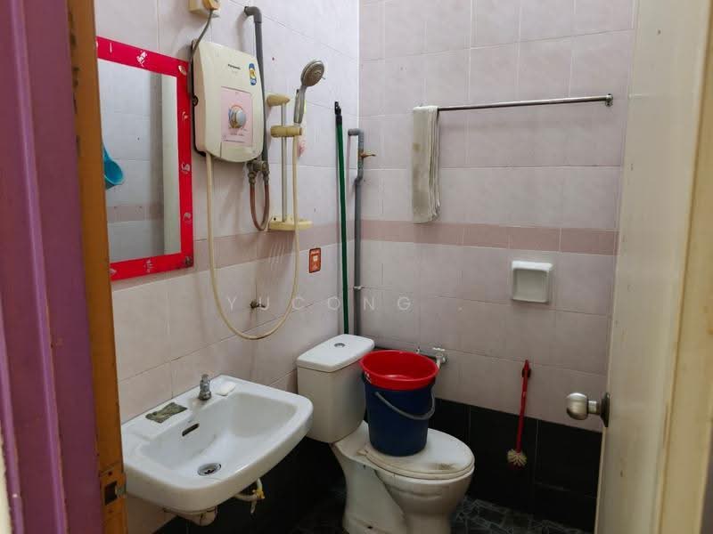 1-storey Terraced House for Sale in Taman Nusa Bestari 2 (Iskandar Puteri (Nusajaya)) - Yucong . - Bathroom - PropertyGuru.com.my