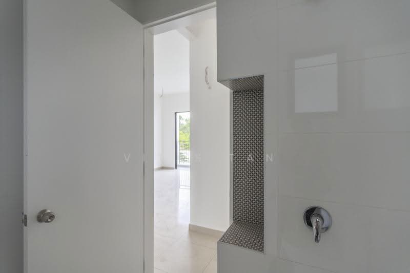 Rumah Bandar untuk Dijual di Setia Alam (Selangor) - Vitas Tan - Bathroom - PropertyGuru.com.my